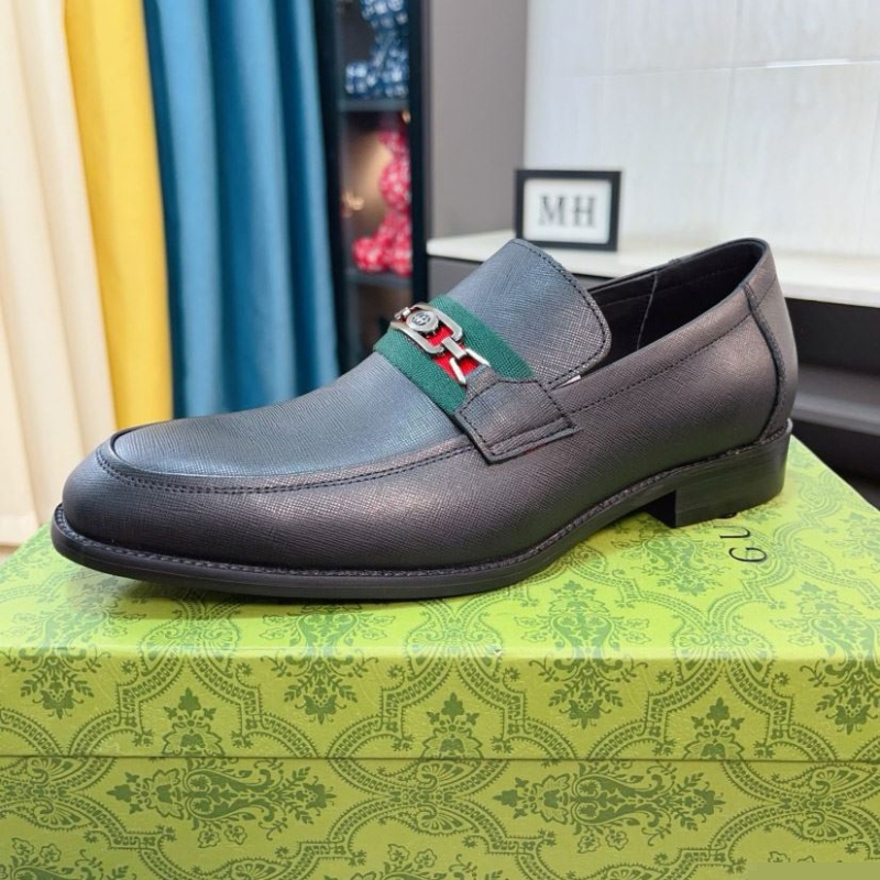 G*u*i leather shoes